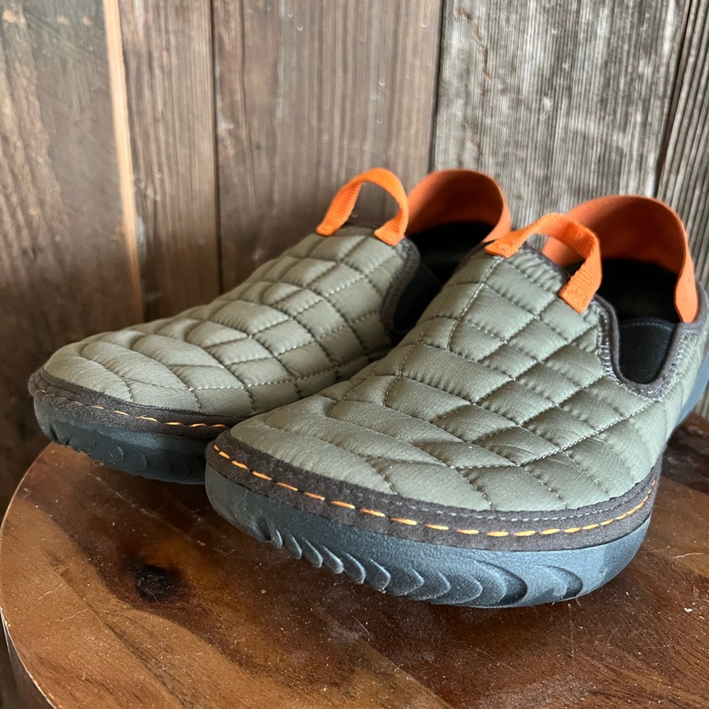 Merrell Men's Hut Moc Moccasin Shoe Sage and Orange Lightweight Slip On Size 8